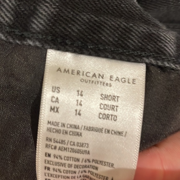 Black AE mom jeans - Picture 3 of 3